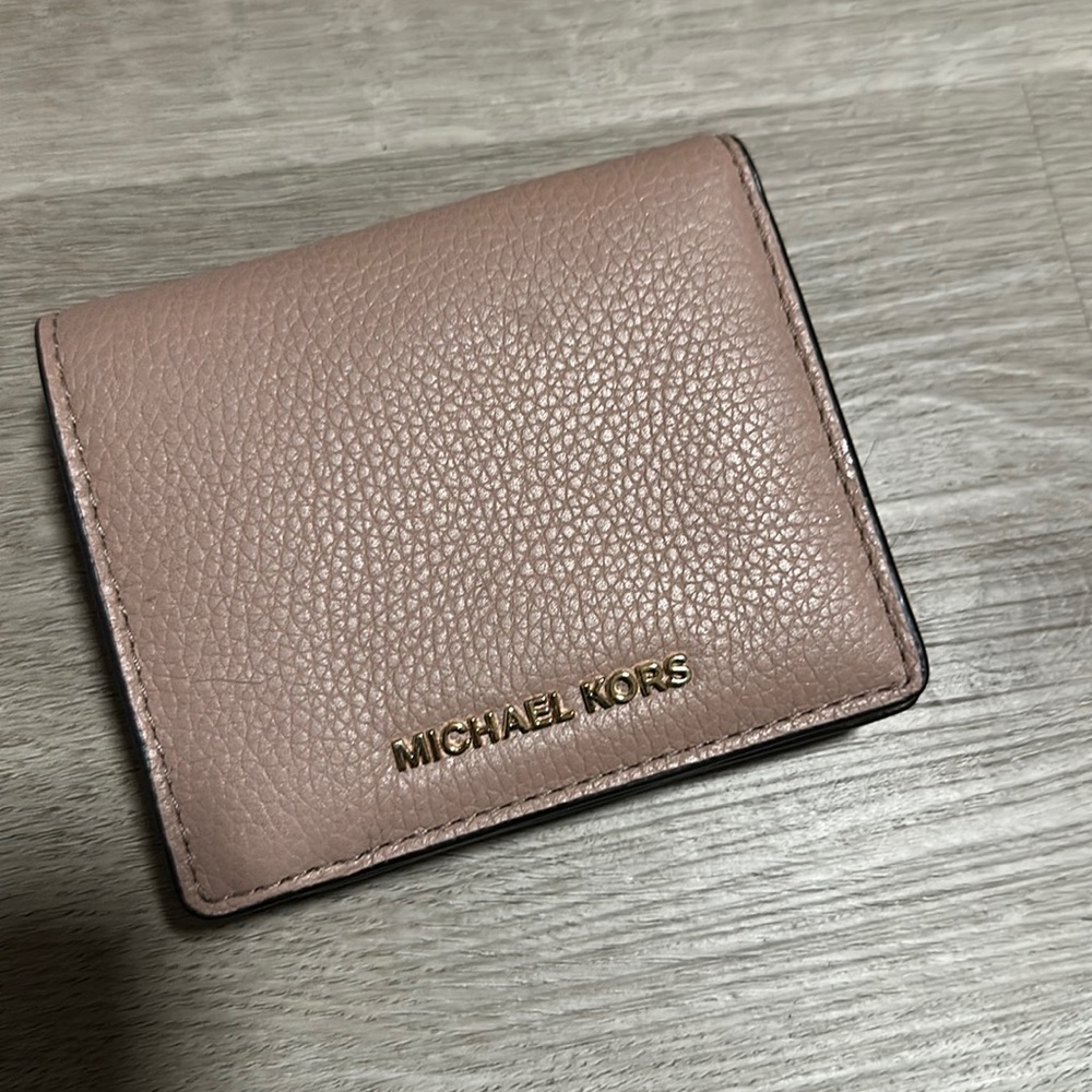 Michael kors short wallet